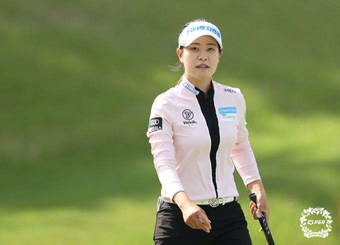 스폰서 대회 첫날 무결점 플레이를 보인 박민지. [사진= KLPGA]