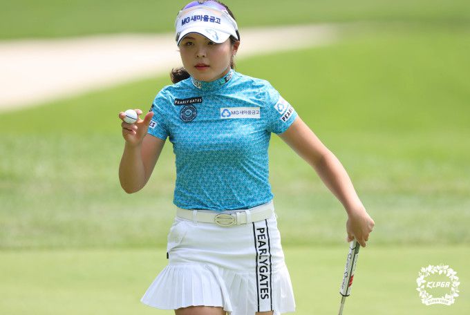 시즌 첫승이자 통산2승을 안은 송가은. [사진= KLPGA]