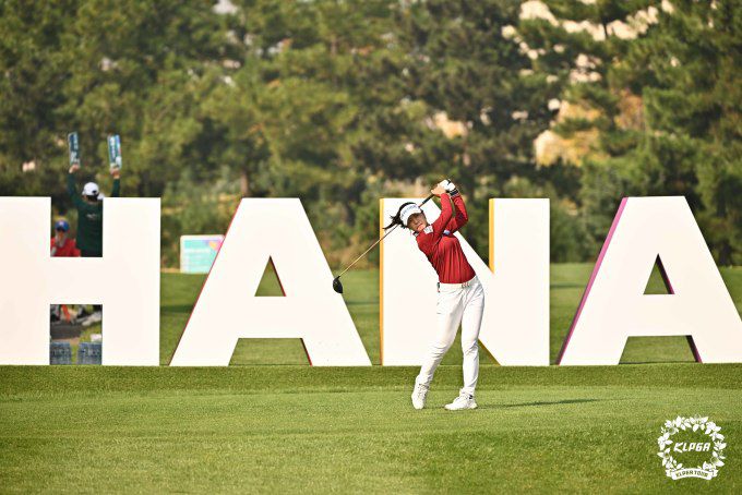 순위를 대폭 끌어 올린 박민지는 공동9위를 했다. 선두와는 5타차다. [사진= KLPGA]