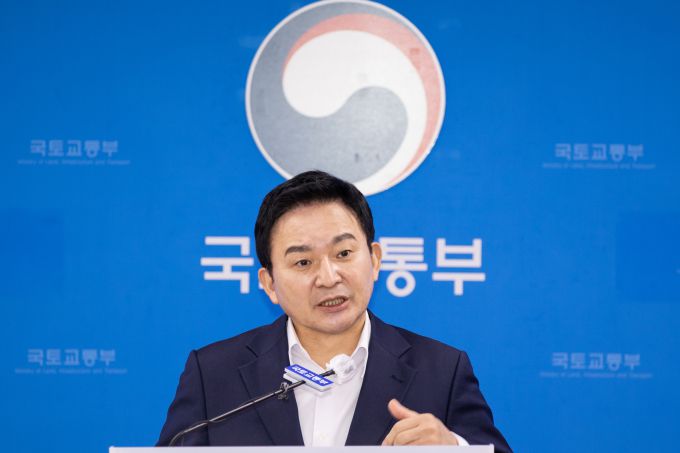 원희룡 국토교통부 장관은 12일 정부세종청사에서 열린 기자단 간담회에서 발언하고 있다. [사진=국토교통부]