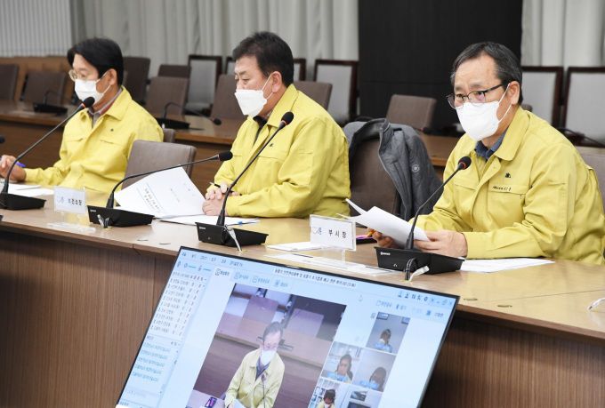 코로나19 예방접종 상황 점검 회의. [사진=시흥시] 2022.12.13 1141world@newspim.com