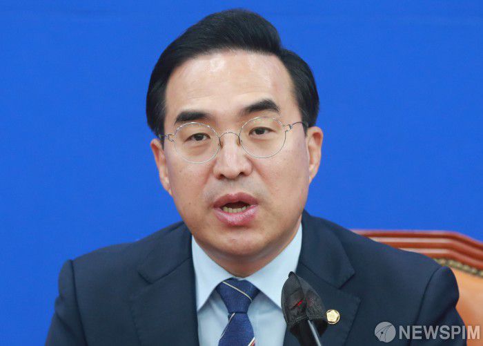 [서울=뉴스핌] 이형석 기자 = 박홍근 더불어민주당 원내대표가 27일 오전 서울 여의도 국회에서 열린 정책조정회의에서 모두발언을 하고 있다. 2023.04.27 leehs@newspim.com