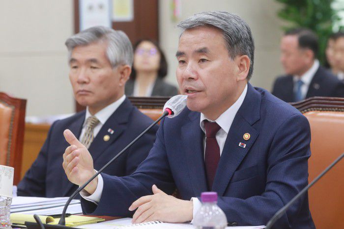 [서울=뉴스핌] 이형석 기자 = 이종섭 국방부 장관이 1일 오전 서울 여의도 국회에서 열린 국방위원회 전체회의에서 질의에 답하고 있다. 2023.06.01 leehs@newspim.com