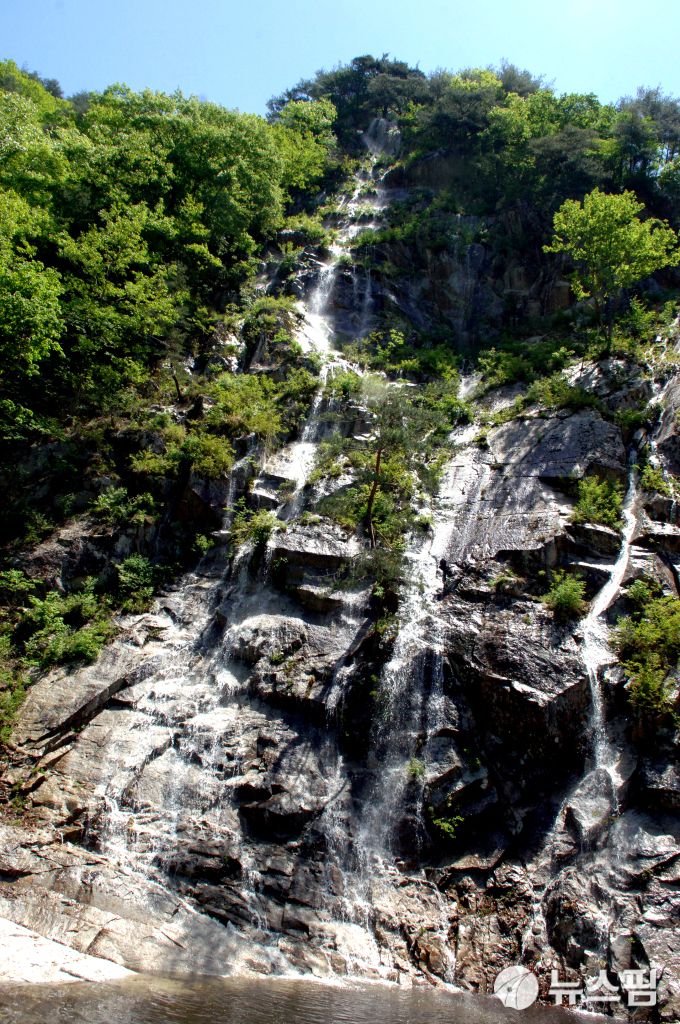 방화동 폭포[사진=장수군]2023.08.14 gojongwin@newspim.com