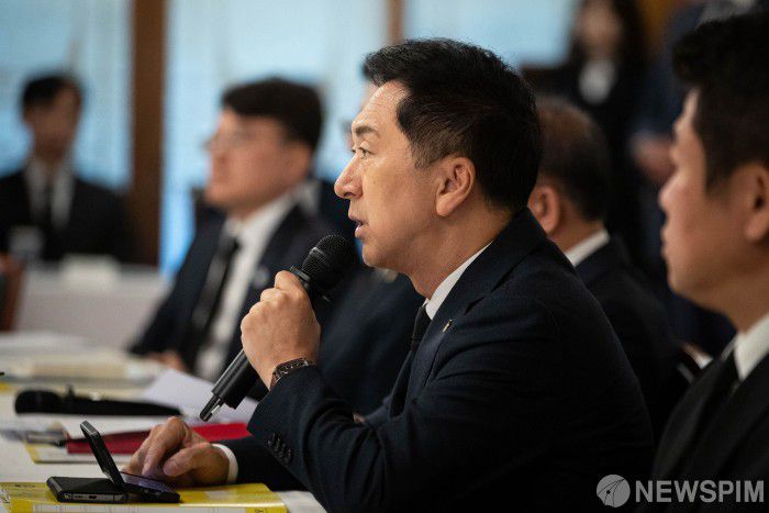 [서울=뉴스핌] 윤창빈 기자 = 김기현 국민의힘 대표가 29일 서울 종로구 총리공관에서 열린 고위당정협의회에서 모두 발언을 하고 있다. 2023.10.29 pangbin@newspim.com