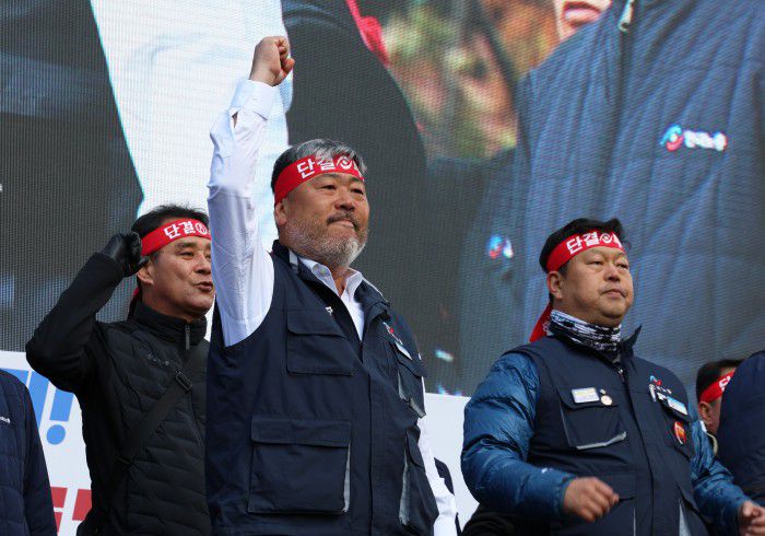 [서울=뉴스핌] 양윤모 기자 =  김동명 한국노총  위원장이 11일 오후 서울 여의대로 일대에서 열린 윤석열 정권 심판 ·노동탄압 저지. '2023 전국노동자대회'를 개최하고 있다. 2023.11.11  yym58@newspim.com
