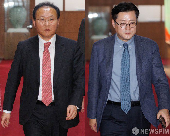 [서울=뉴스핌] 윤창빈 기자 = 윤재옥 국민의힘 원내대표, 홍익표 더불어민주당 원내대표가 5일 오후 서울 여의도 국회에서 양당 원내대표 회동을 마치고 국회의장실을 나서고 있다. 2024.01.05 pangbin@newspim.com