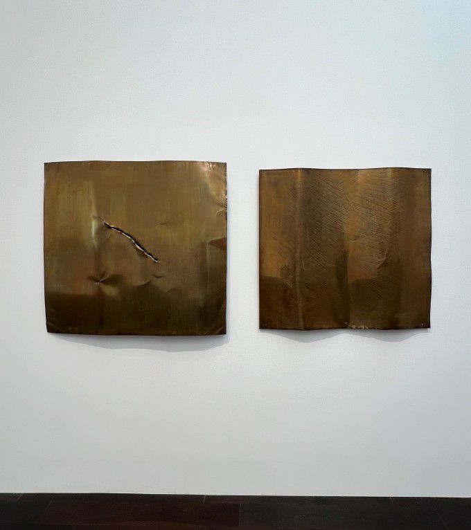 [서울 뉴스핌] 곽인식 '작품 65-5-1'. 1965. 동판, 동철사. 폰타나가 캔버스를 칼로 베고 뚫었다면, 곽인식은 동판을 자른 뒤 동철사로 꿰매 유사점과 차이점을 동시에 보여준다. 유족 소장. [사진=이영란 기자] 2024.02.20 art29@newspim.com