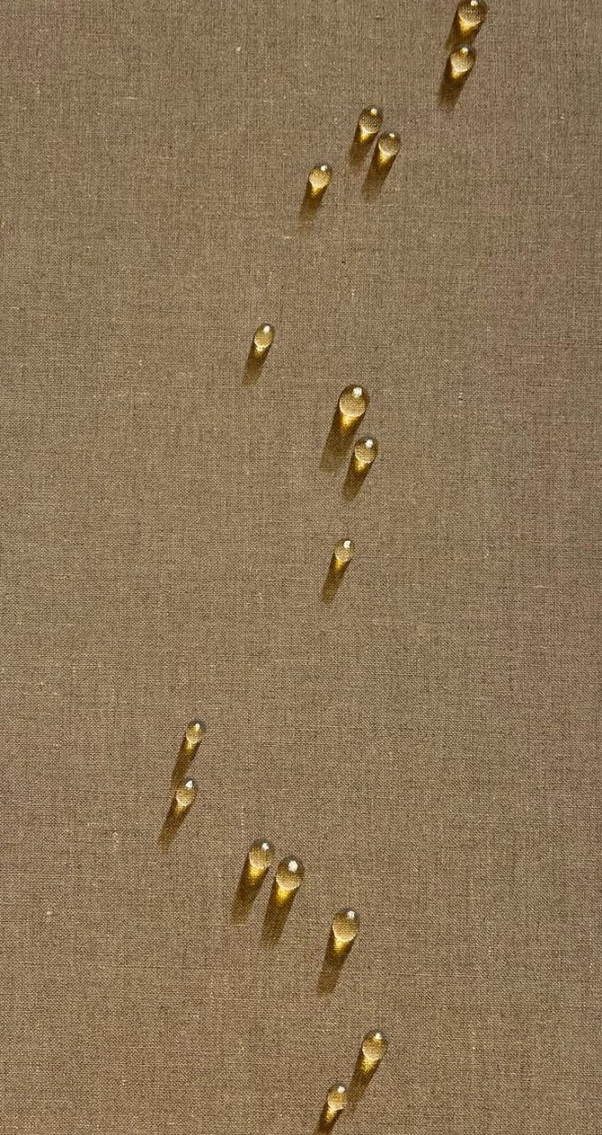 [서울=뉴스핌]이영 /미술전문기자=방탄소년단 멤버인 RM(김남준)이 수집한 김창열의 '물방울'(149x31cm,유화).1978년 작품이다. RM은 군복무 중임에도 작가의 3주기 전시에 흔쾌히 작품을 대여해 이번 전시에 포함됐다. RM이 살아있는 작가의 작품응 수집한 것은 이 작품이 처음이다. 2024.04.25 art29@newspim.com