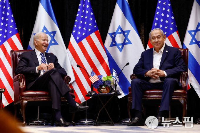 지난해 10월 18일(현지시간) 이스라엘을 방문한 조 바이든 미 대통령과 베냐민 네타냐후 이스라엘 총리. [사진=로이터 뉴스핌]