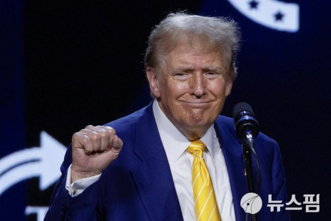 6일 아리조우나 피닉스에서 열린 행사에서 연설하는 트럼프 전 미대통령  [사진=로이터]