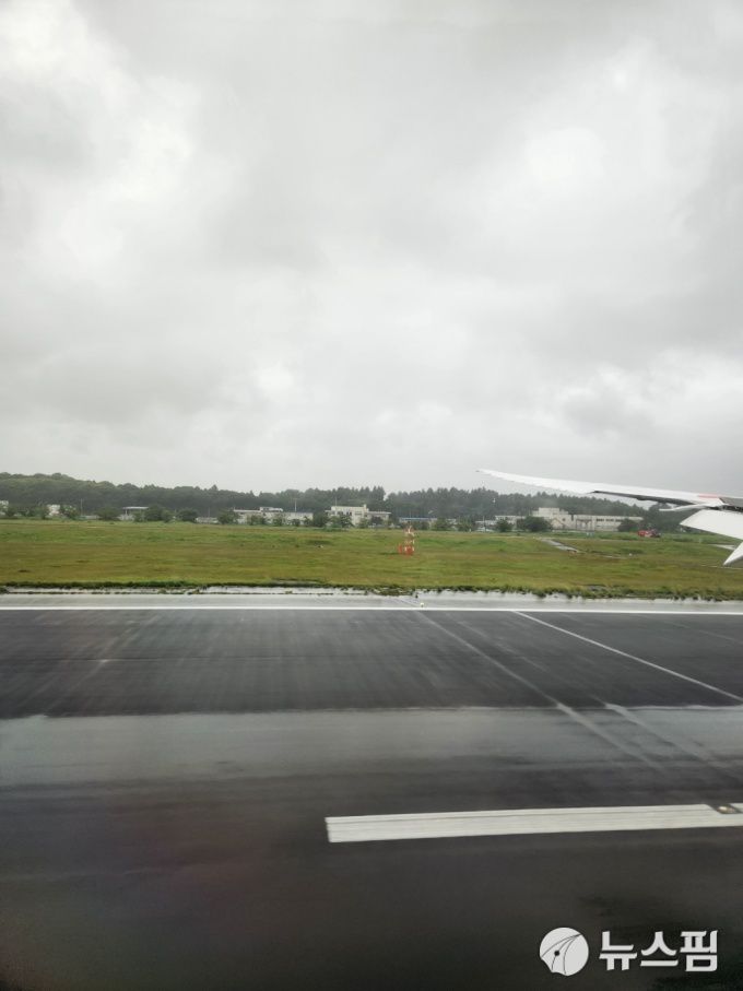 비가 내리는 일본 나리타국제공항. 2024.6.22 [사진=이영태 여행선임기자]