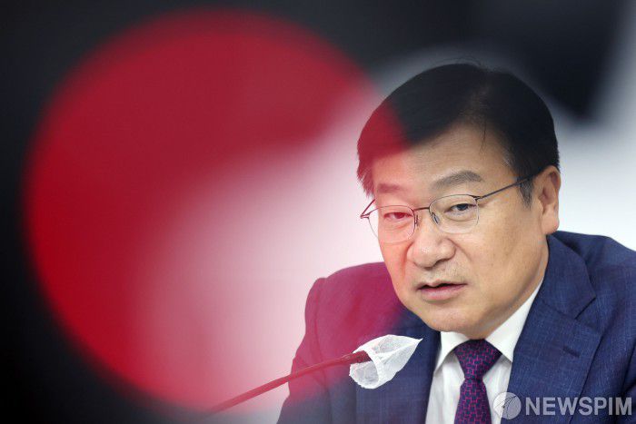 [서울=뉴스핌] 이형석 기자 = 정점식 국민의힘 정책위의장이 1일 오후 서울 여의도 국회에서 현안 관련 기자간담회를 열고 있다. 이날 정 정책위의장은 사퇴를 선언했다. 2024.08.01 leehs@newspim.com