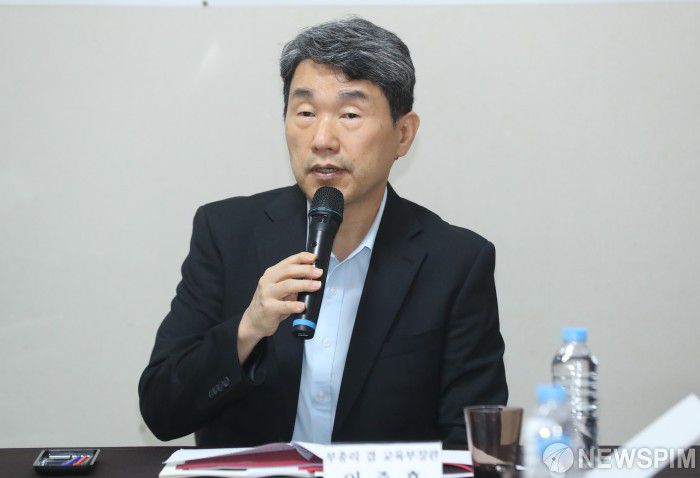 [서울=뉴스핌] 최지환 기자 = 이주호 부총리 겸 교육부장관이 2일 오전 서울 중구 코리아나호텔에서 열린 글로벌 교육·인재 전략위원회 워크숍에서 모두발언을 하고 있다. 2024.08.02 choipix16@newspim.com