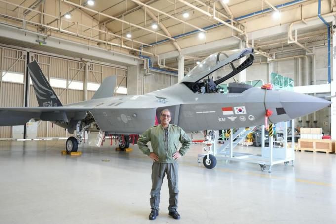 말레이 공군총장, FA-50 시승하고 KF-21 보고 갔다 : zum 뉴스