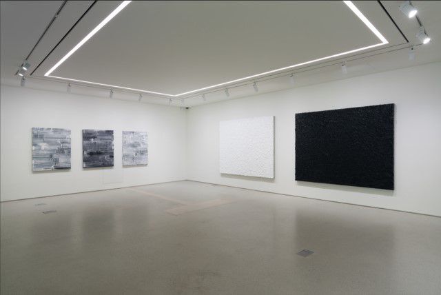 [서울=뉴스핌]이영란 미술전문기자=서울 창성동 리안갤러리 서울에서 열리고 있는 '김근태 개인전' 전경. [사진-=리안갤러리]  2025.03.22 art29@newspim.com