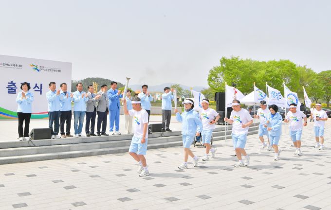 장성군, 제64회 전남체전 성화 출정식. [사진=장성군]  2025.04.18 ej7648@newspim.com