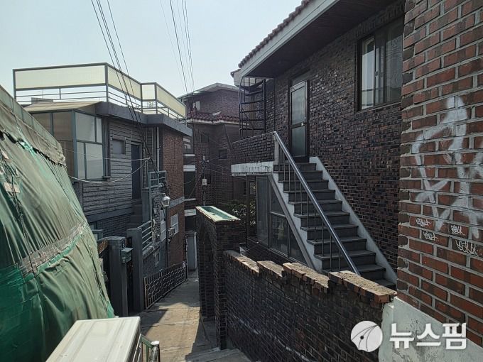 [서울=뉴스핌] 송현도 기자 = 용산구 보광동 일대의 모습. 2025.04.11 dosong@newspim.com