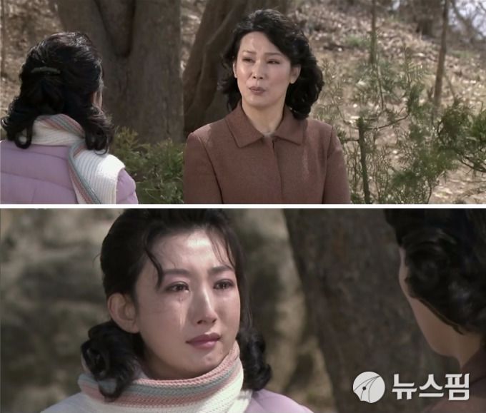 [서울=뉴스핌] 이영종 통일전문기자 = 아들과 교제 중인 여성을 만나 '격에 맞지 않으니' 헤어지라고 요구하는 엄마의 모습을 담은 북한TV드라마 '백학벌의 새봄'의 장면. 지난 16일 시작한 미니시리즈 형태의 이 드라마는 변화된 북한 세태를 그려낸 것으로 분석된다. [사진=조선중앙TV 화면 캡처] 2025.04.27 yjlee@newspim.com