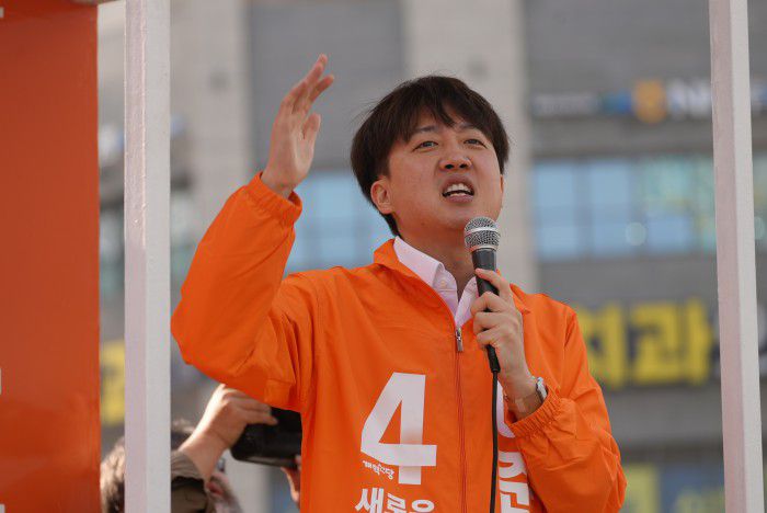 [서울=뉴스핌] 이준석 개혁신당 대선 후보가 13일 오전 대구 달서구 죽전네거리에서 유세를 하며 지지를 호소하고 있다. [사진=이준석 캠프] 2025.05.13 photo@newspim.com