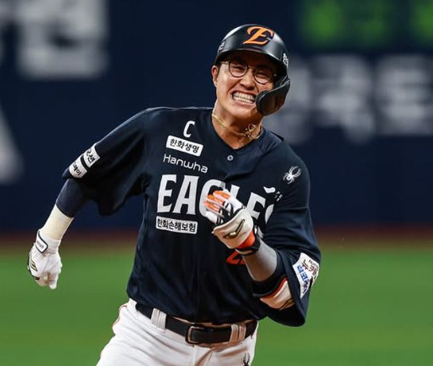 [서울=뉴스핌] 한화 채은성이 9일 고척 키움과의 경기에서 9회 안타를 친 뒤 3루까지 달리고 있다. [사진 = 한화] 2025.05.09 wcn05002@newspim.com