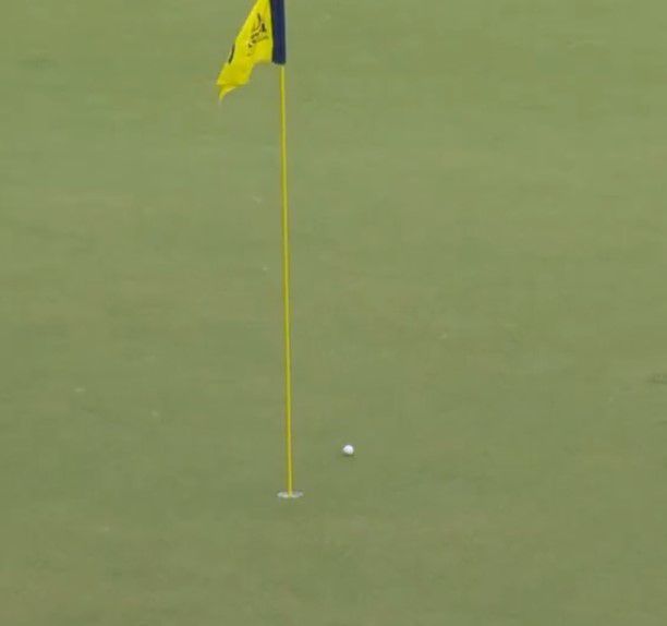 김시우가 17일 PGA 챔피언십 2라운드 16번홀에서 티샷한 공이 굴러 홀로 향하고 있다. [사진=PGA]