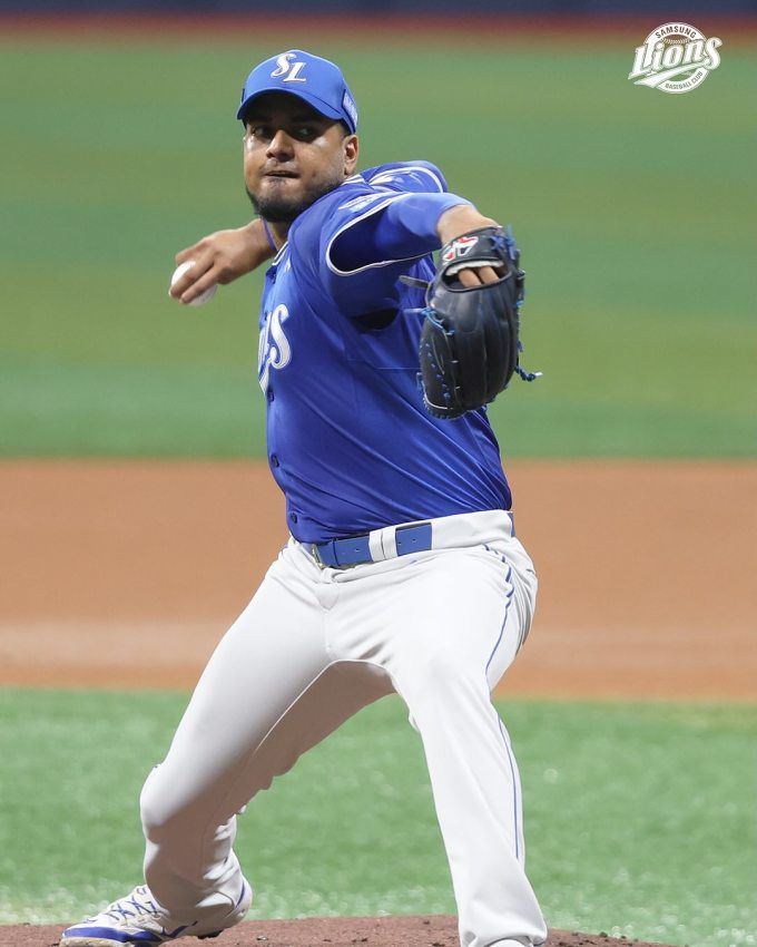 [서울=뉴스핌] 장환수 스포츠전문기자= 삼성 데니 레예스가 22일 키움 원정경기에서 선발 역투하고 있다. [사진=삼성] 2025.05.22 zangpabo@newspim.com