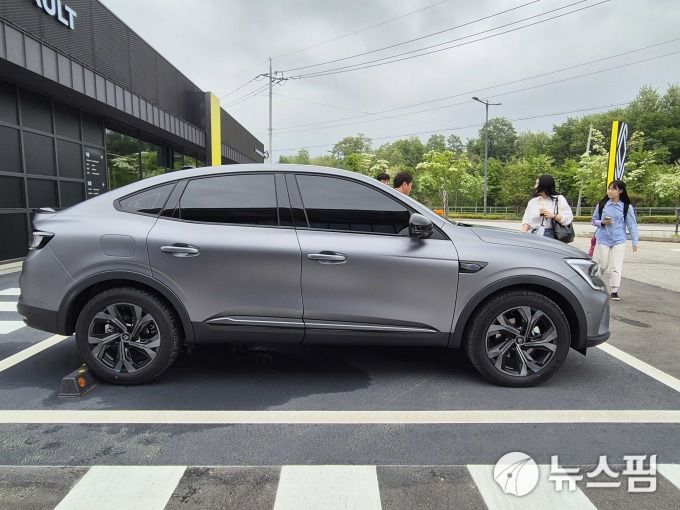 [원주=뉴스핌] 김승현 기자 = 르노코리아 소형 SUV 아르카나 하이브리드 에스프리 알핀(esprit Alpine) 트림 2025.05.21 kimsh@newspim.com