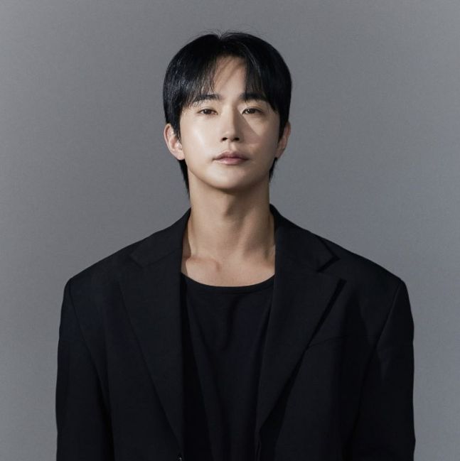 [서울=뉴스핌] 최문선 인턴기자 = 전 여친 폭행 논란에 휘말린 배우 전호준. [사진=전호준 SNS 캡처] 2025.05.28 moonddo00@newspim.com