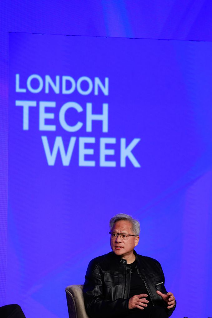 런던 테크위크에서 발언 중인 젠슨황 엔비디아 CEO, 2025.06.09 koinwon@newspim.com