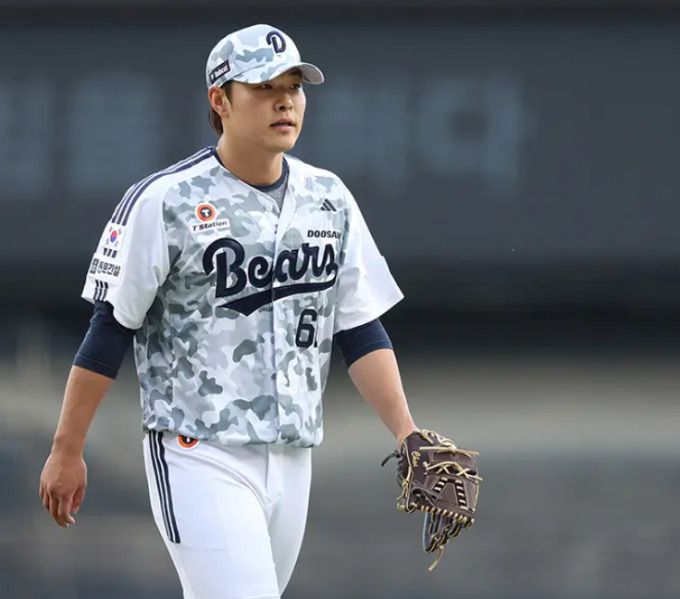 [서울=뉴스핌] 두산의 선발 최원준이 지난 5일 잠실 KIA전에서 6회 1아웃을 잡고 마운드를 내려오고 있다. [사진 = 두산] 2025.06.05 wcn05002@newspim.com