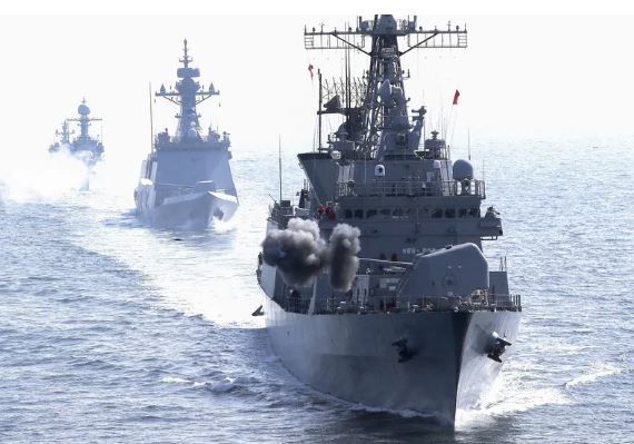2023년 3월 21일 서해상에서 실시한 해군2함대 해상기동훈련에서 을지문덕함, 서울함, 공주함, 박동혁함이 제2연평해전 교전 시각인 오전 10시 25분경에 맞춰 함포사격을 하고 있다. [사진=해군 제공] 2025.06.14 gomsi@newspim.com