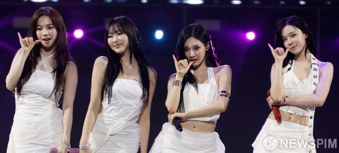 [서울=뉴스핌] 류기찬 인턴기자 = 걸그룹 에스파(aespa)가 19일 오후 서울 송파구 KSPO돔(올림픽체조경기장)에서 열린 '2025 마이케이 페스타'(2025 MyK FESTA) K-팝 콘서트에서 무대를 선보이고 있다. 2025.06.19 ryuchan0925@newspim.com