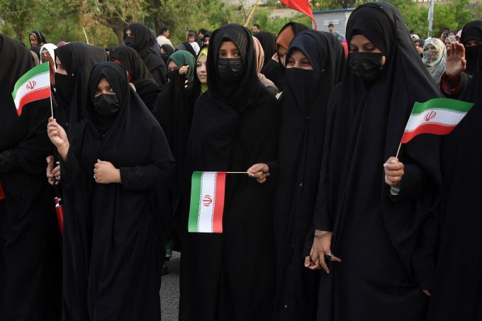 [방콕=뉴스핌] 홍우리 특파원 = 17일(현지 시간) 파키스탄의 시아파 정치 단체인 무슬림 연합회(MWM) 지지자들이 파키스탄 수도 이슬라마바드에서 이스라엘의 대이란 공습에 반대하는 시위를 벌이고 있다. 2025.06.19 hongwoori84@newspim.com