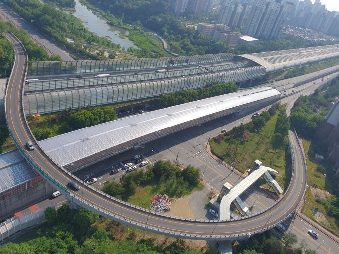 방음터널 복구공사 마친 고가차도 모습. [사진=수원시]