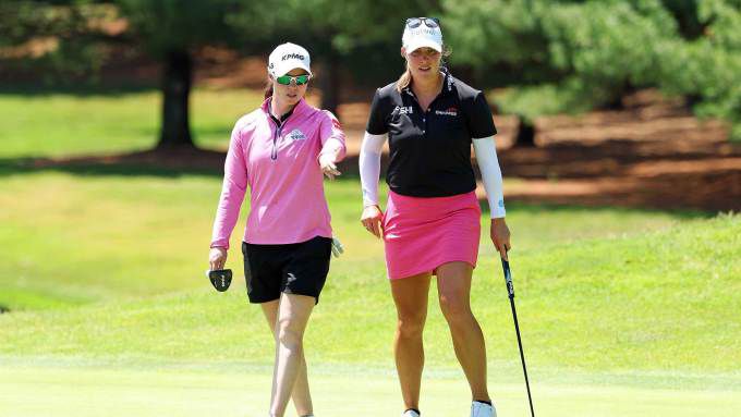 리오나 머과이어(왼쪽)와 제니퍼 컵초. [사진=LPGA]