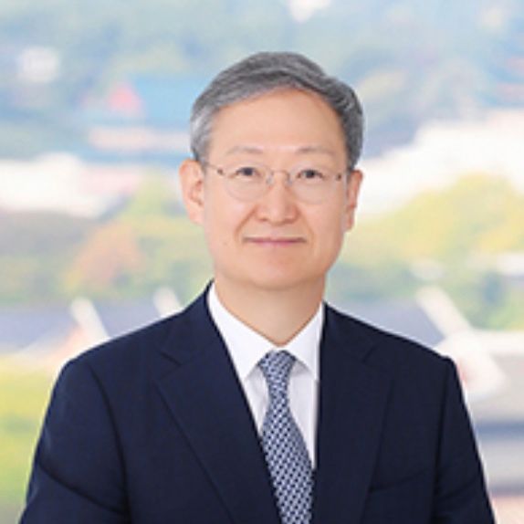 봉욱 신임 민정수석. [사진=김·장 법률사무소 제공]