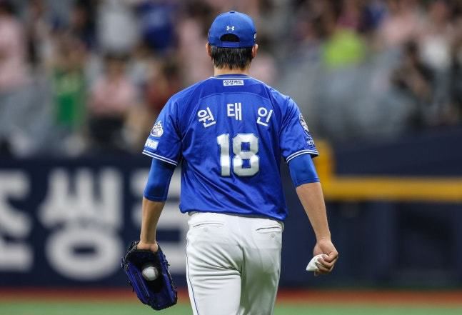 [서울=뉴스핌] 지난 28일 삼성과 키움의 경기에서 선발 원태인이 5이닝 8실점을 기록하고 상심에 빠졌다. [사진 = 삼성] 2025.06.30 wcn05002@newspim.com