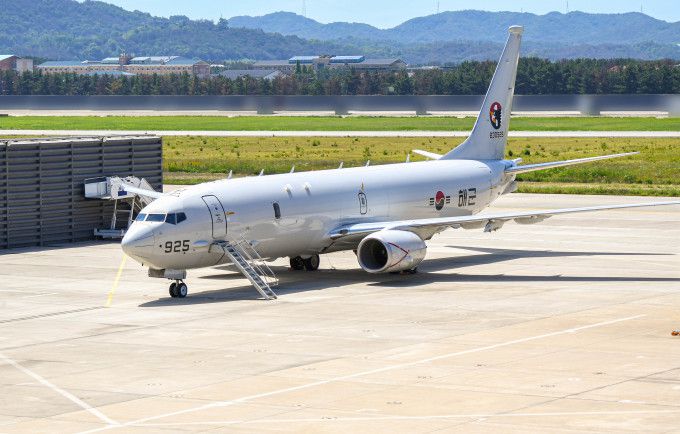 해군의 신형 해상초계기 P-8A(포세이돈)가 7월 1일 포항 항공사령부 주기장에 주기하고 있다. [사진=해군]