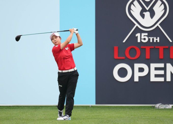김효주가 3일 롯데 오픈 1라운드 15번홀에서 티샷하고 있다. [사진=KLPGA]