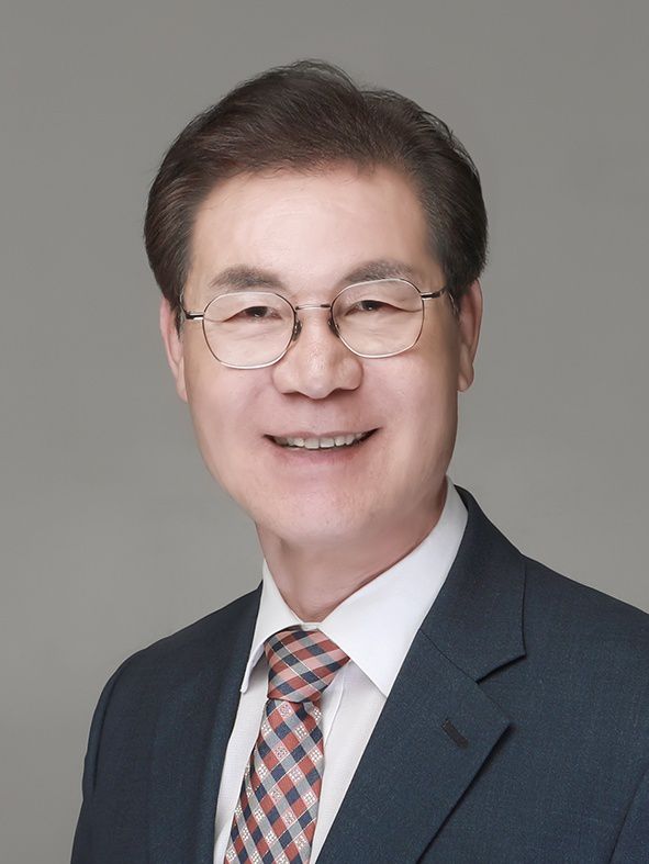 김상권 전 경남교육청 교육국장