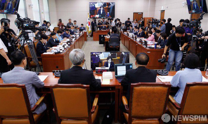 [서울=뉴스핌] 윤창빈 기자 = 9일 오후 서울 여의도 국회 법제사법위원회 전체회의에서 검찰개혁 법안 관련 공청회가 열리고 있다. 2025.07.09 pangbin@newspim.com