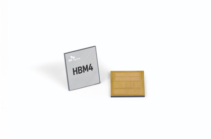 SK하이닉스 HBM4 12단 샘플 [사진=SK하이닉스]