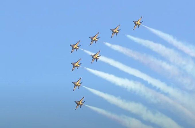 12일 대전 한화생명 이글스파크에서 열린 KBO 올스타전 사전행사 블랙이글스의 에어쇼. [사진=KBO 유튜브 채널 캡처]