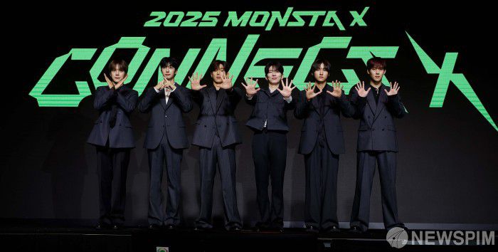 [서울=뉴스핌] 류기찬 인턴기자 =보이그룹 몬스타엑스 멤버들이 16일 오후 서울 영등포구 콘래드 서울에서 열린 데뷔 10주년 기념 콘서트 '커넥트 엑스(Connect X)' 기자간담회에서 포즈를 취하고 있다. 2025.07.16 ryuchan0925@newspim.com