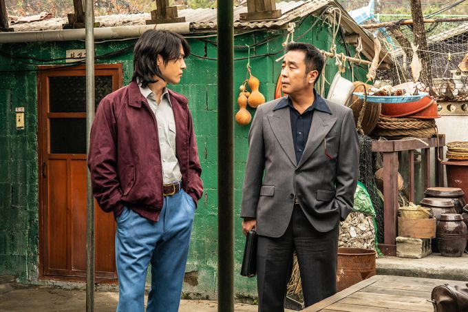 '파인: 촌뜨기들' 스틸. [사진=디즈니+]