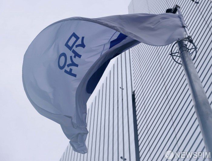 서울 서초구 삼성전자 서초사옥의 사기가 휘날리고 있다. [사진=뉴스핌DB]