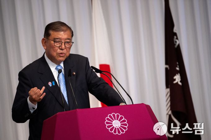 이시바 시게루 일본 총리가 21일 도쿄 자민당 본부에서 참의원 선거 패배에 대한 기자회견을 하고 있다. [사진=로이터 뉴스핌]