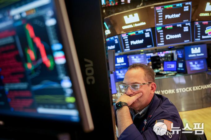 미국 뉴욕증권거래소 트레이더 [사진=블룸버그통신]