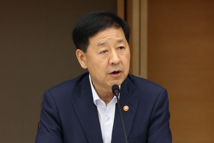 [서울=뉴스핌] 정일구 기자 = 구윤철 부총리 겸 기획재정부 장관이 5일 오후 서울 중구 대한상공회의소에서 열린 성장전략 TF 1차 회의에서 모두발언을 하고 있다. 2025.08.05 mironj19@newspim.com